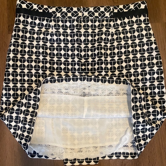 Trina Turk Lined Mini Skirt, Black and White, Size 10 - Picture 4 of 6